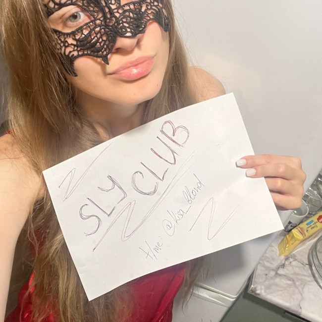 Анечка блонди