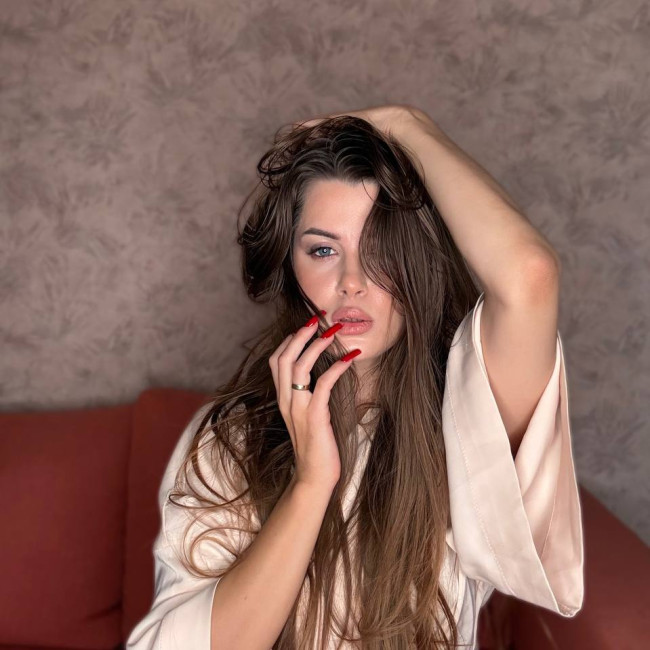 Ақ қожайынды қара адам трахает етеді (порно)