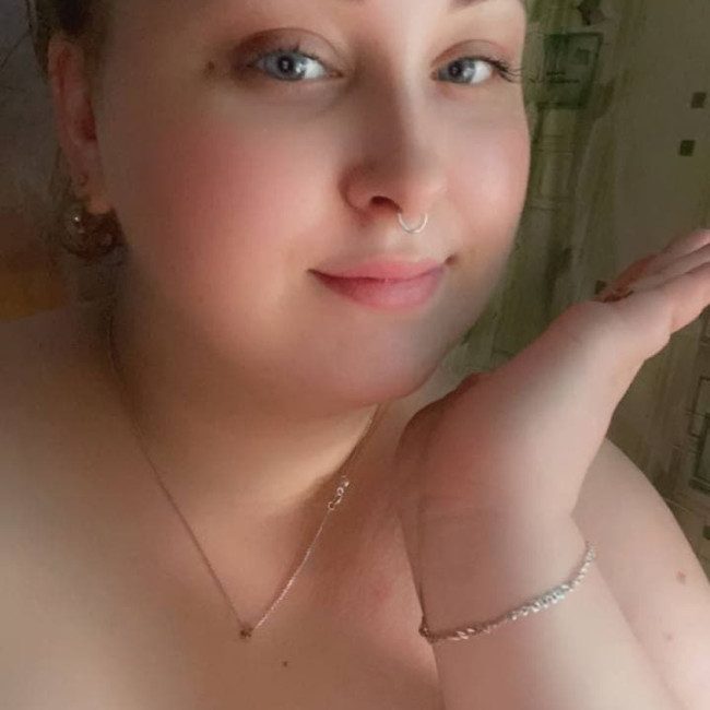 Пышная зайка